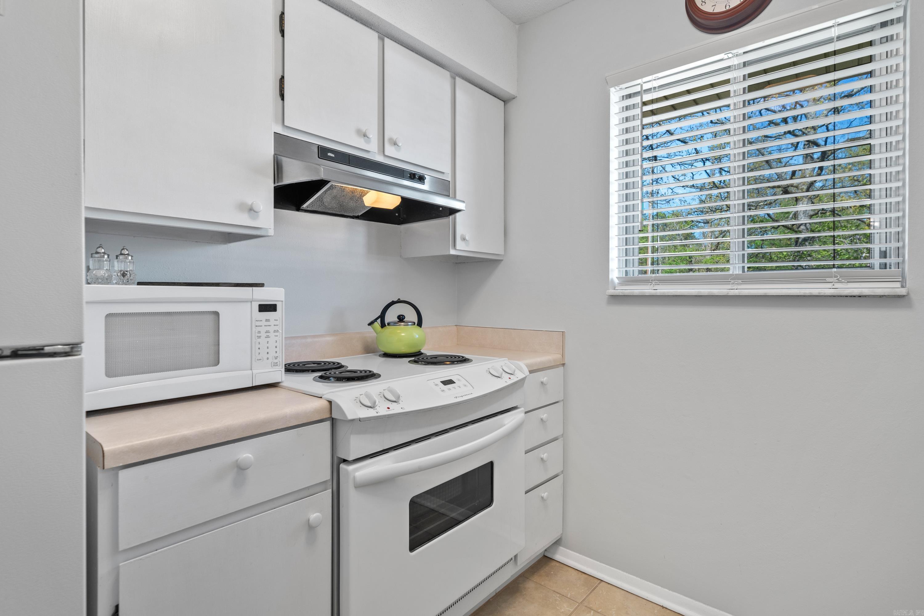 1135 Twin Points Road