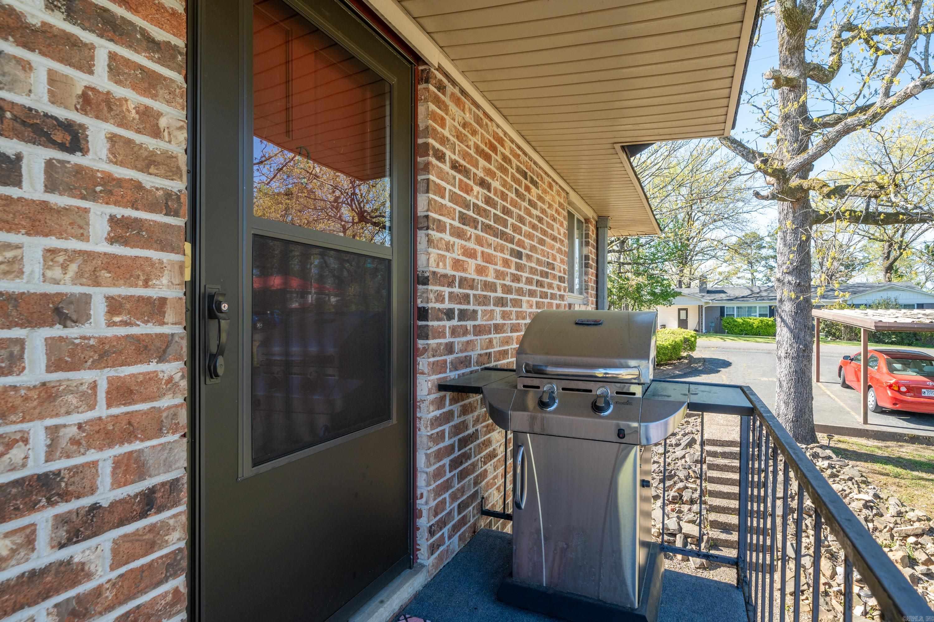 1135 Twin Points Road