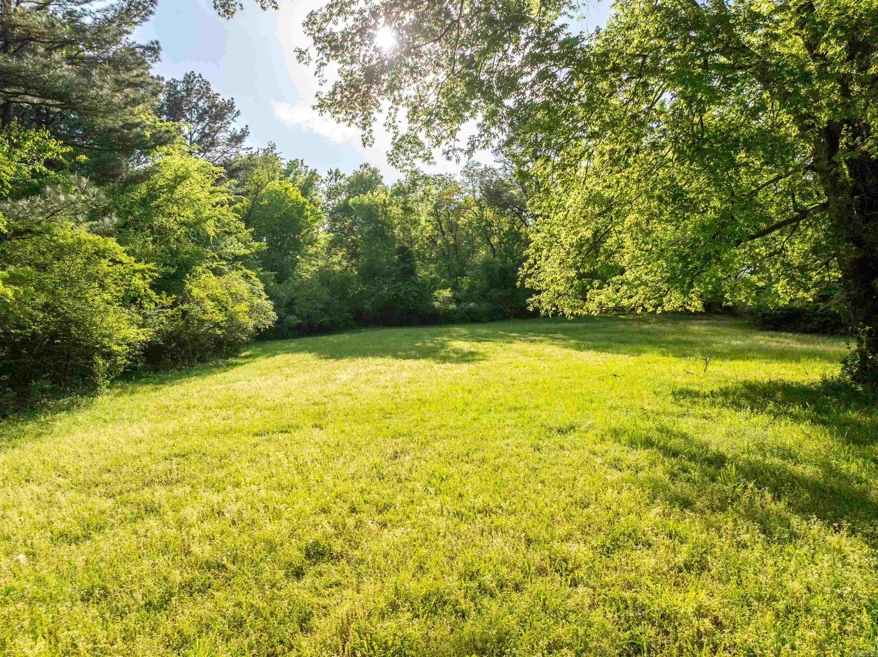 280 Lakeland Drive
