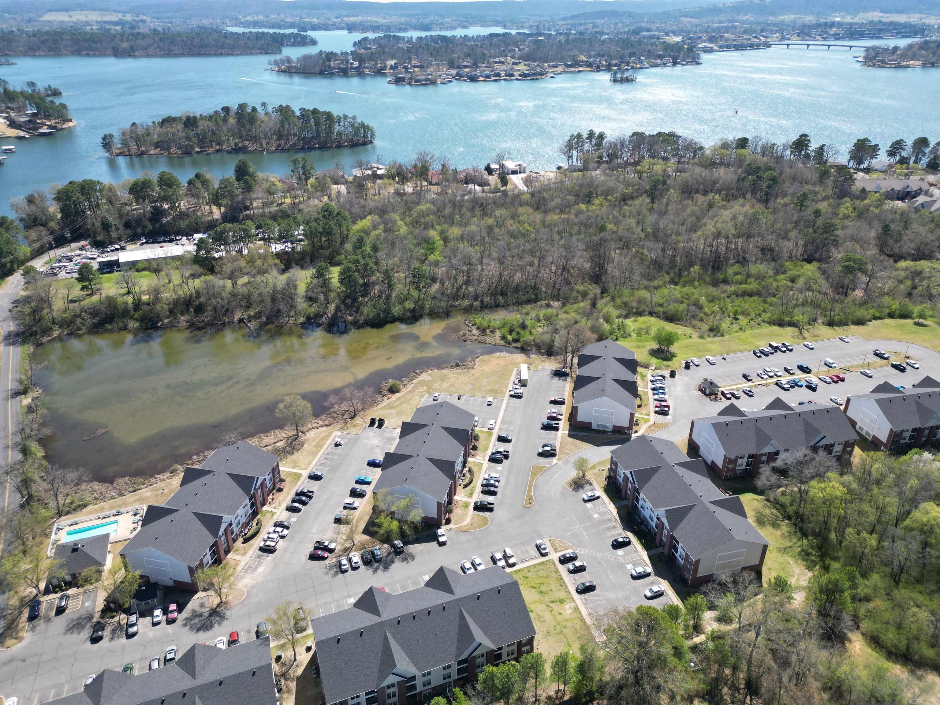 280 Lakeland Drive