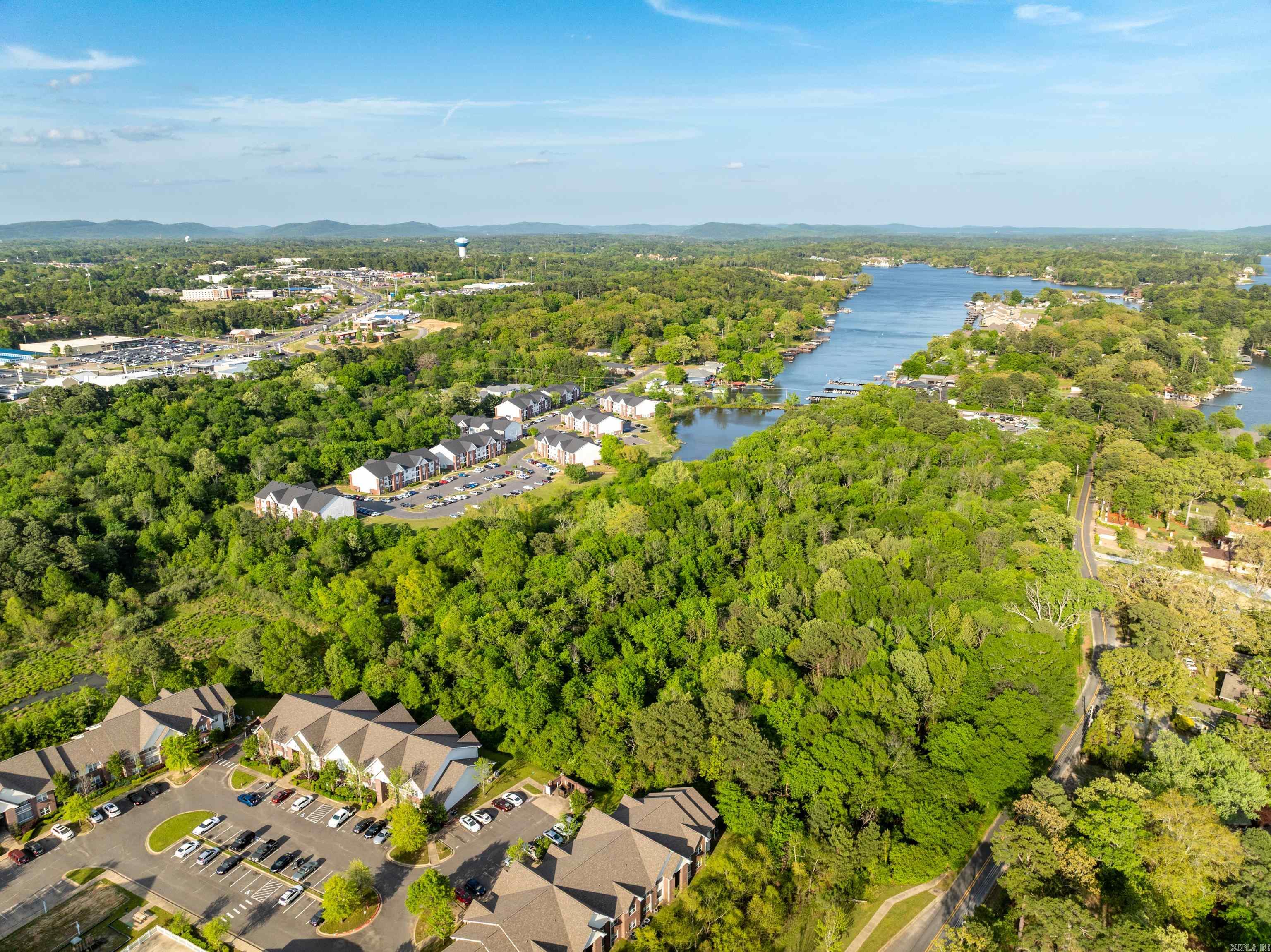 280 Lakeland Drive