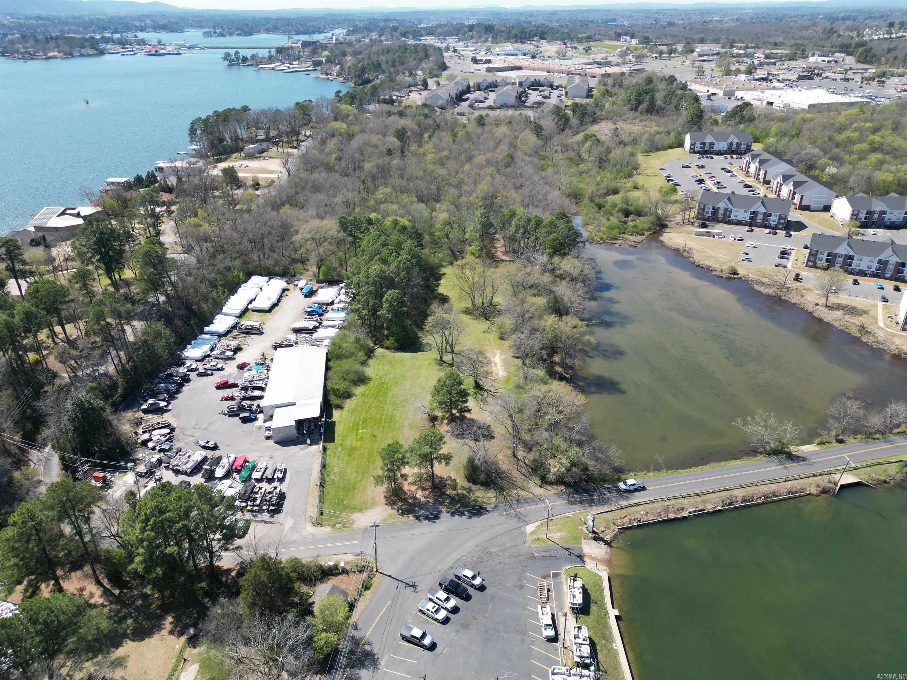 280 Lakeland Drive