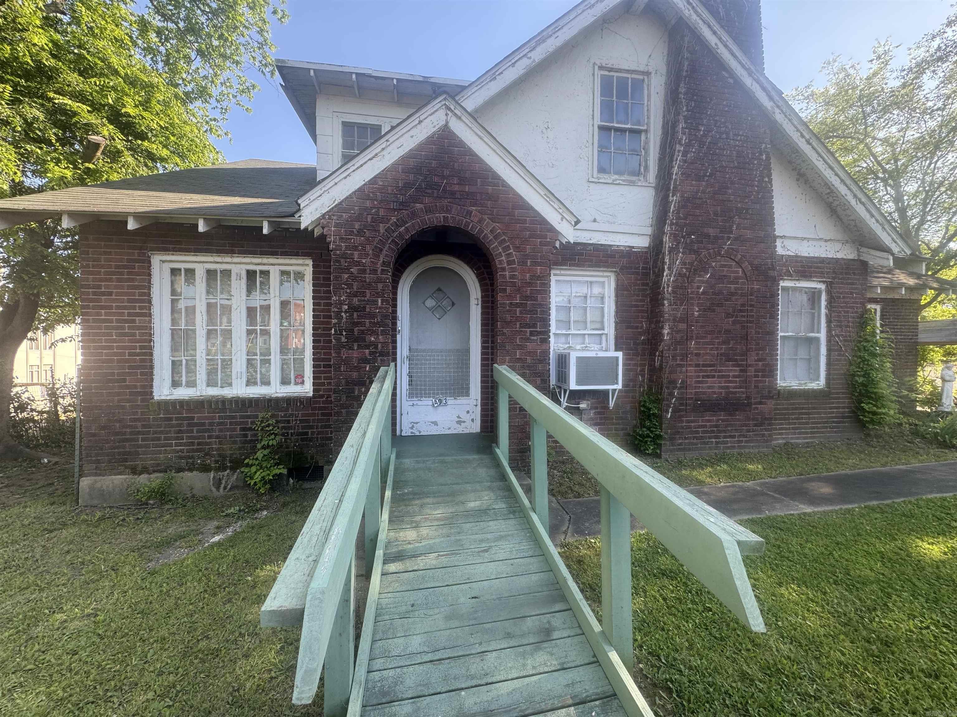 403 Orange Street