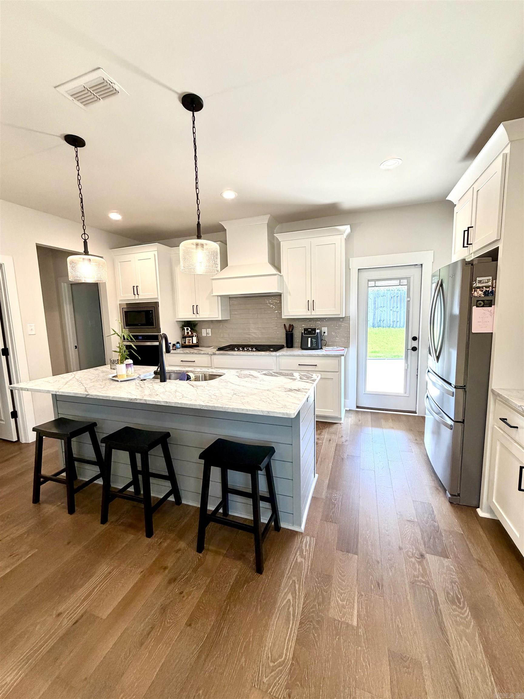 2537 Kara Lane