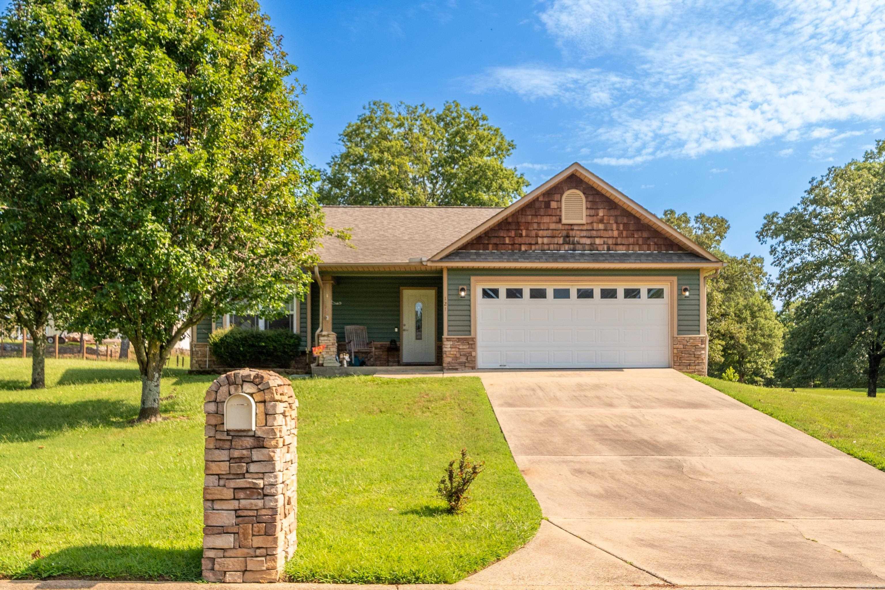 121 Raley Lane