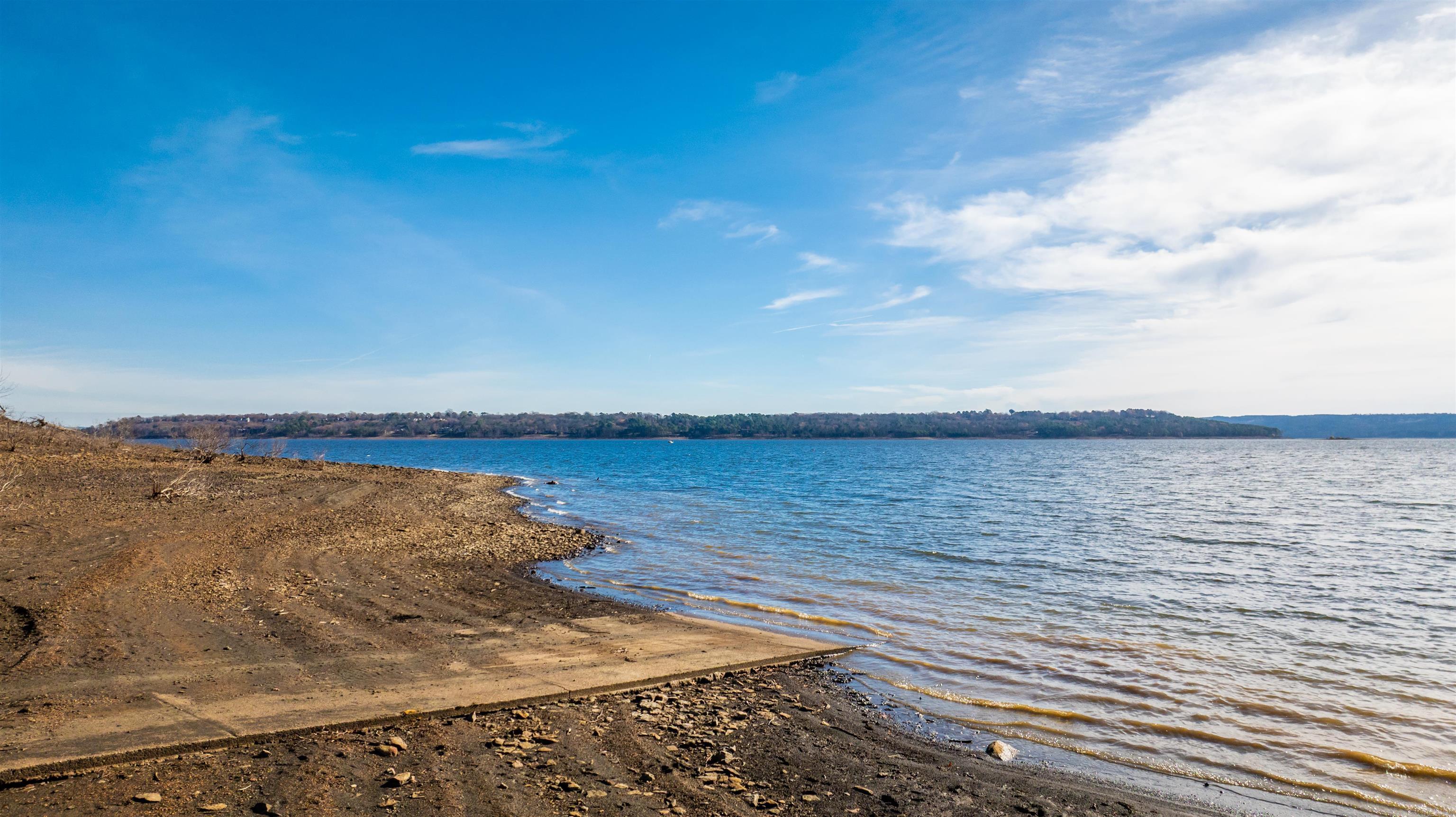 000 Lake Point (Lot 17) Drive