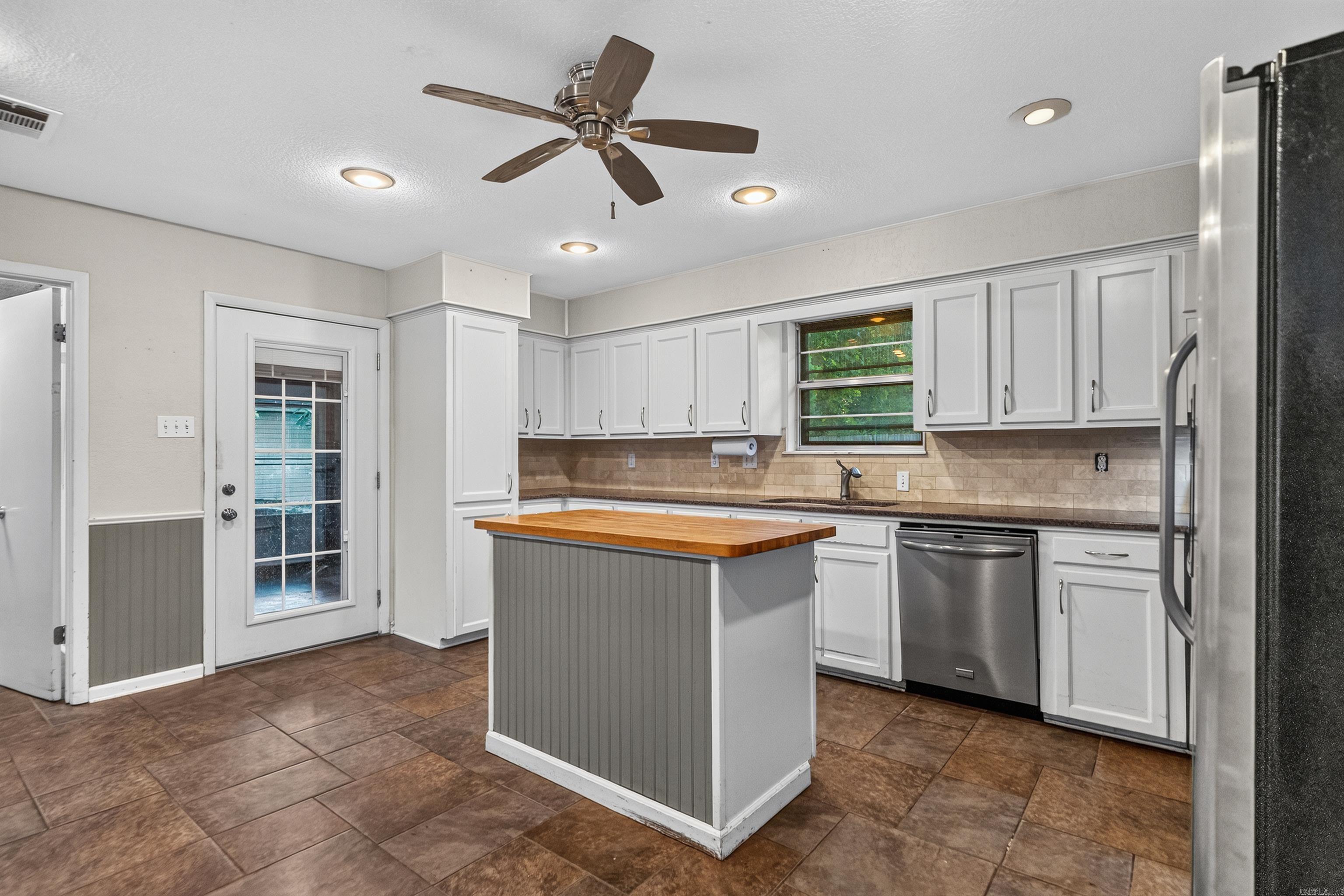 8433 Renee Circle