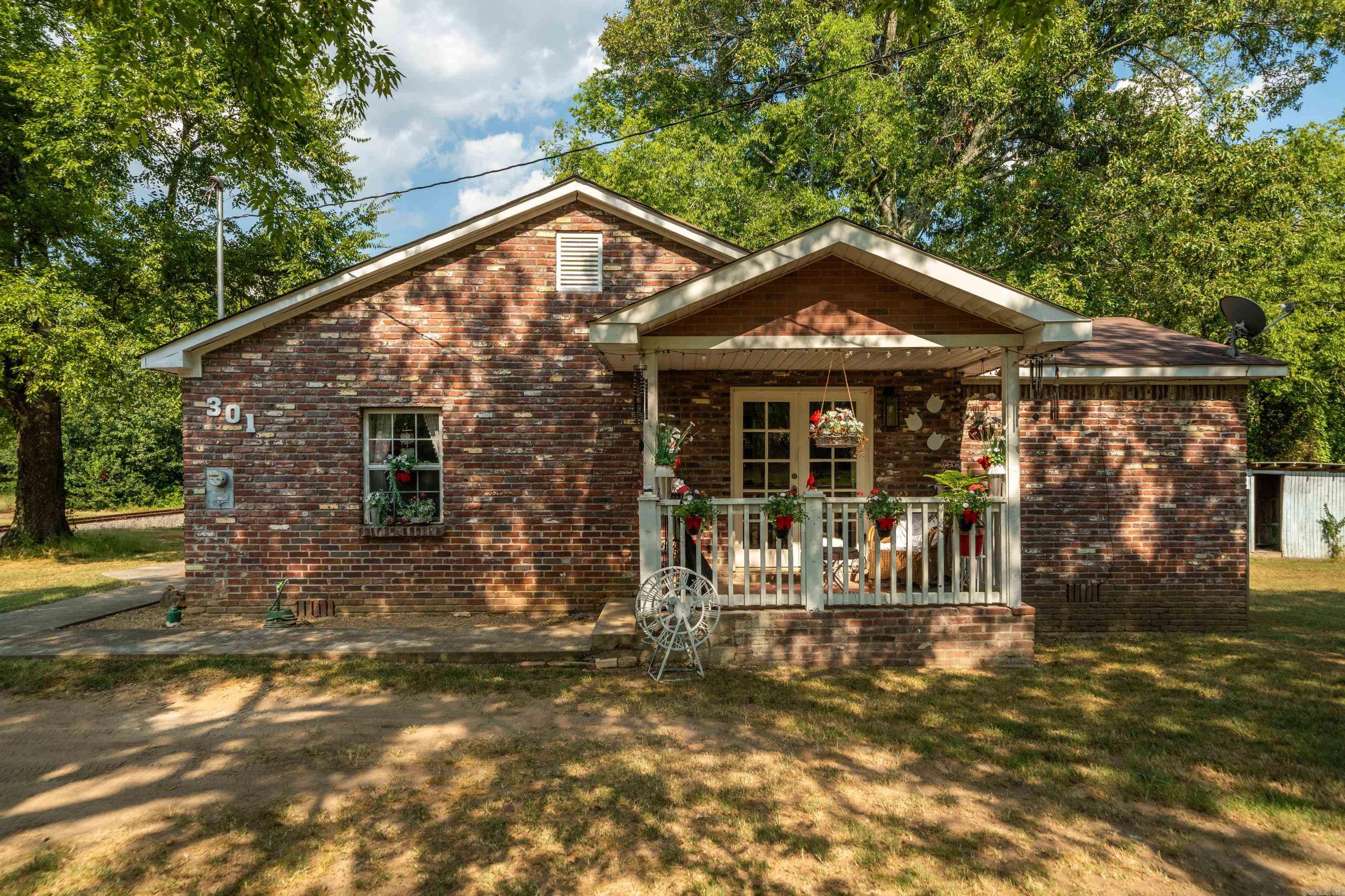 301 Dexter Street