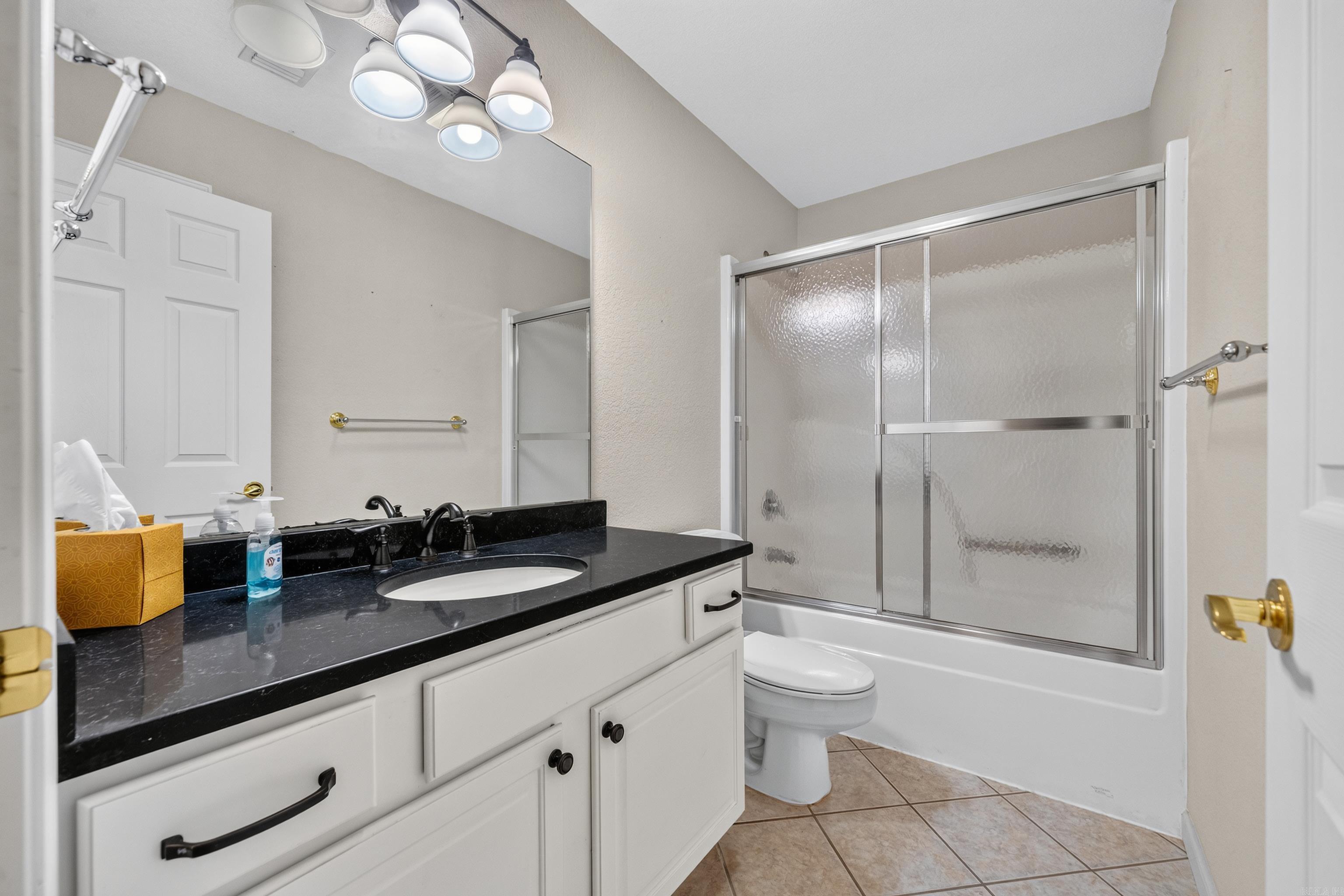 100 Forest View Court