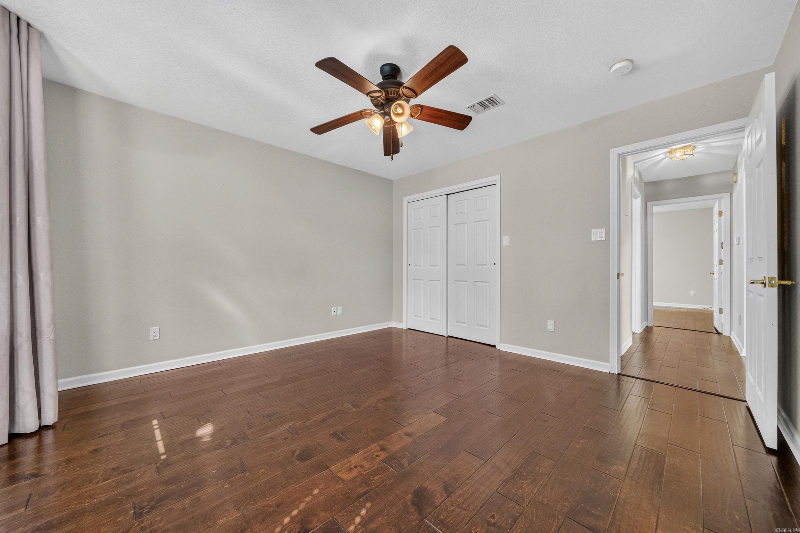 100 Forest View Court