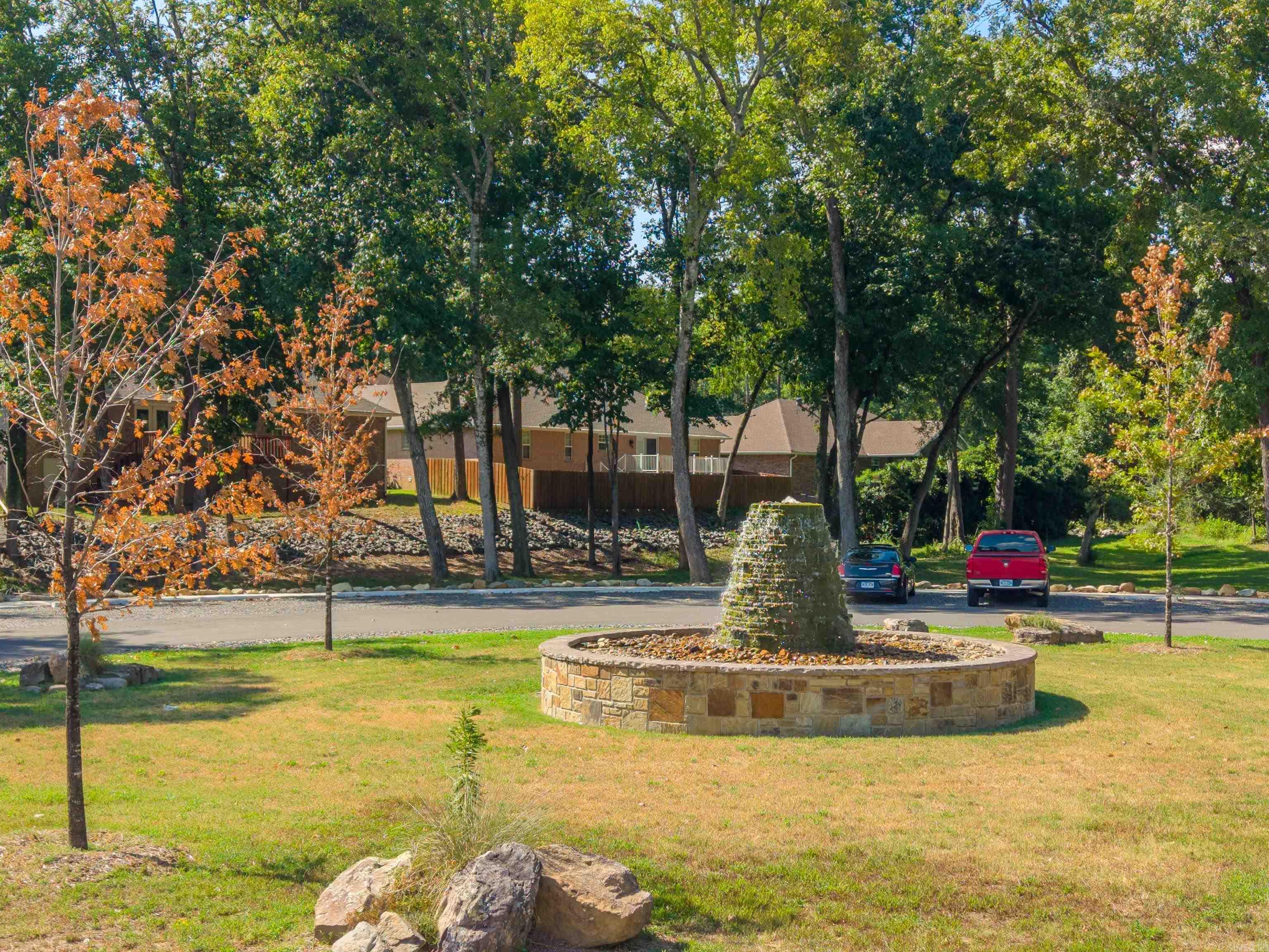 100 Forest View Court