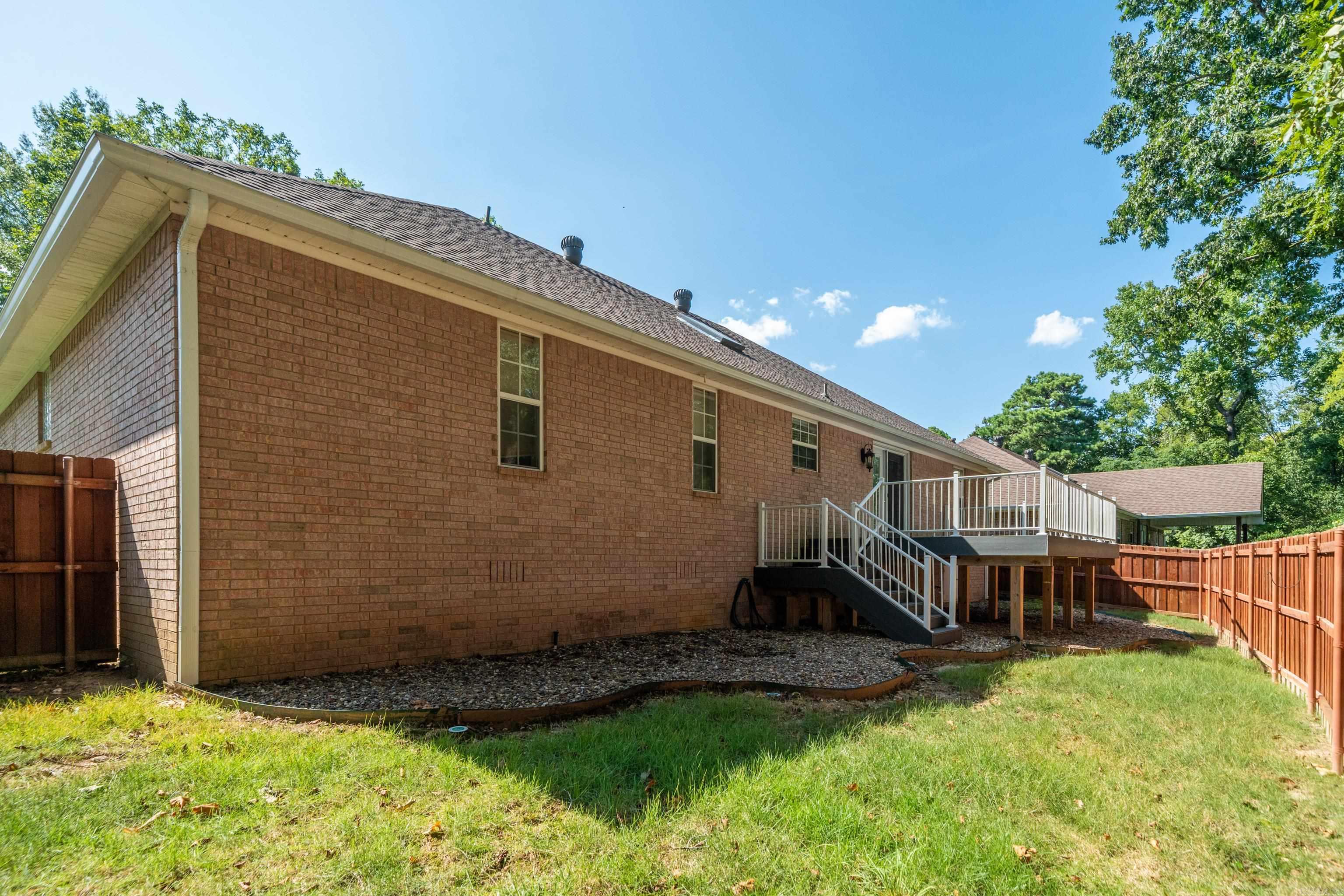 100 Forest View Court