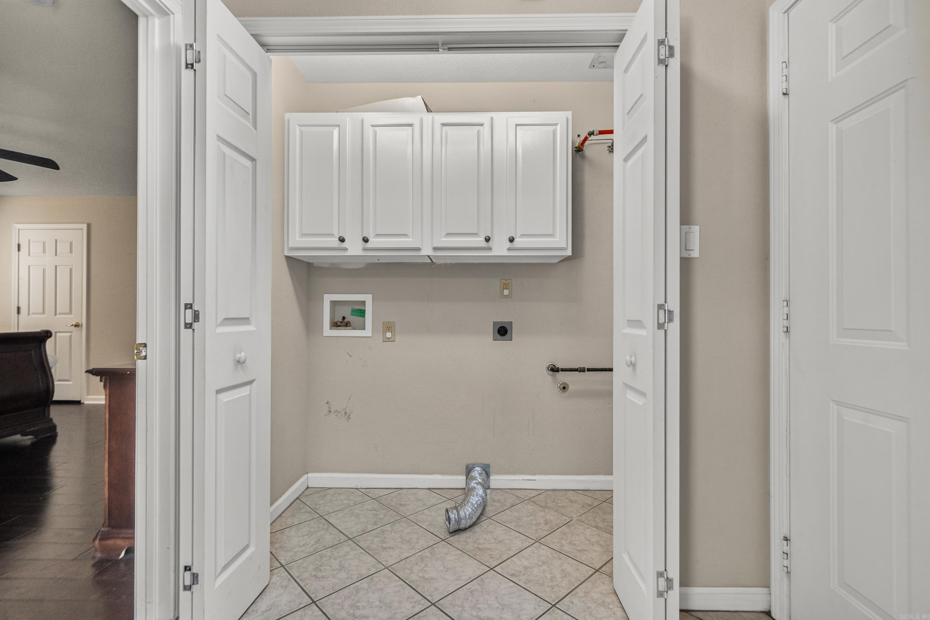 100 Forest View Court