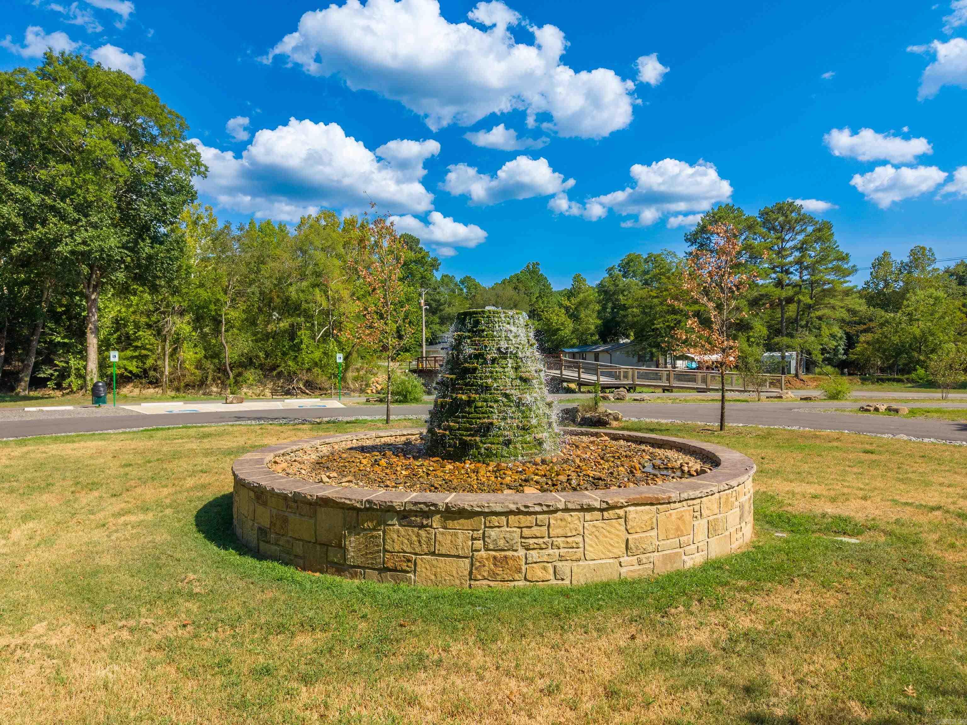100 Forest View Court