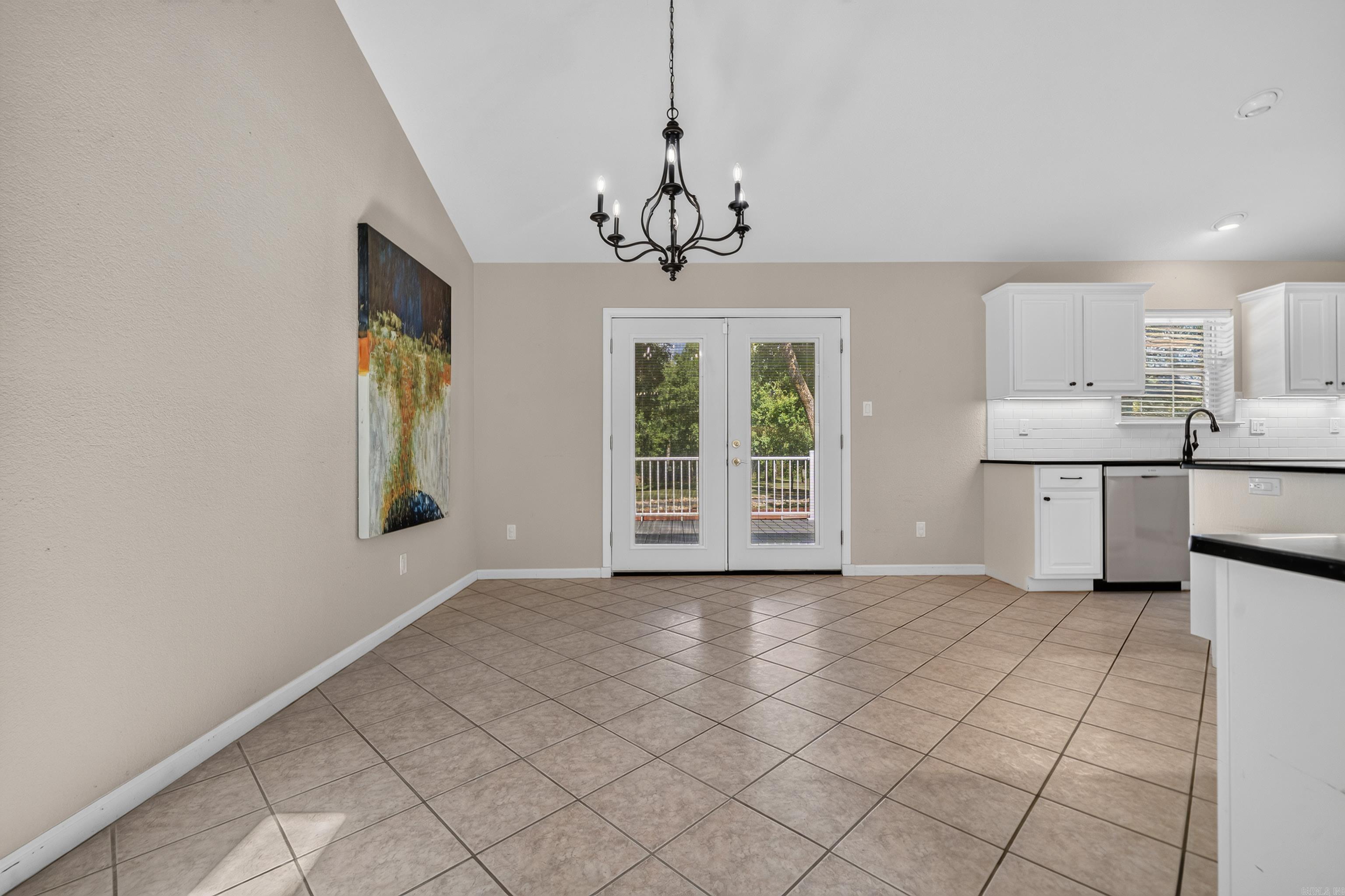100 Forest View Court
