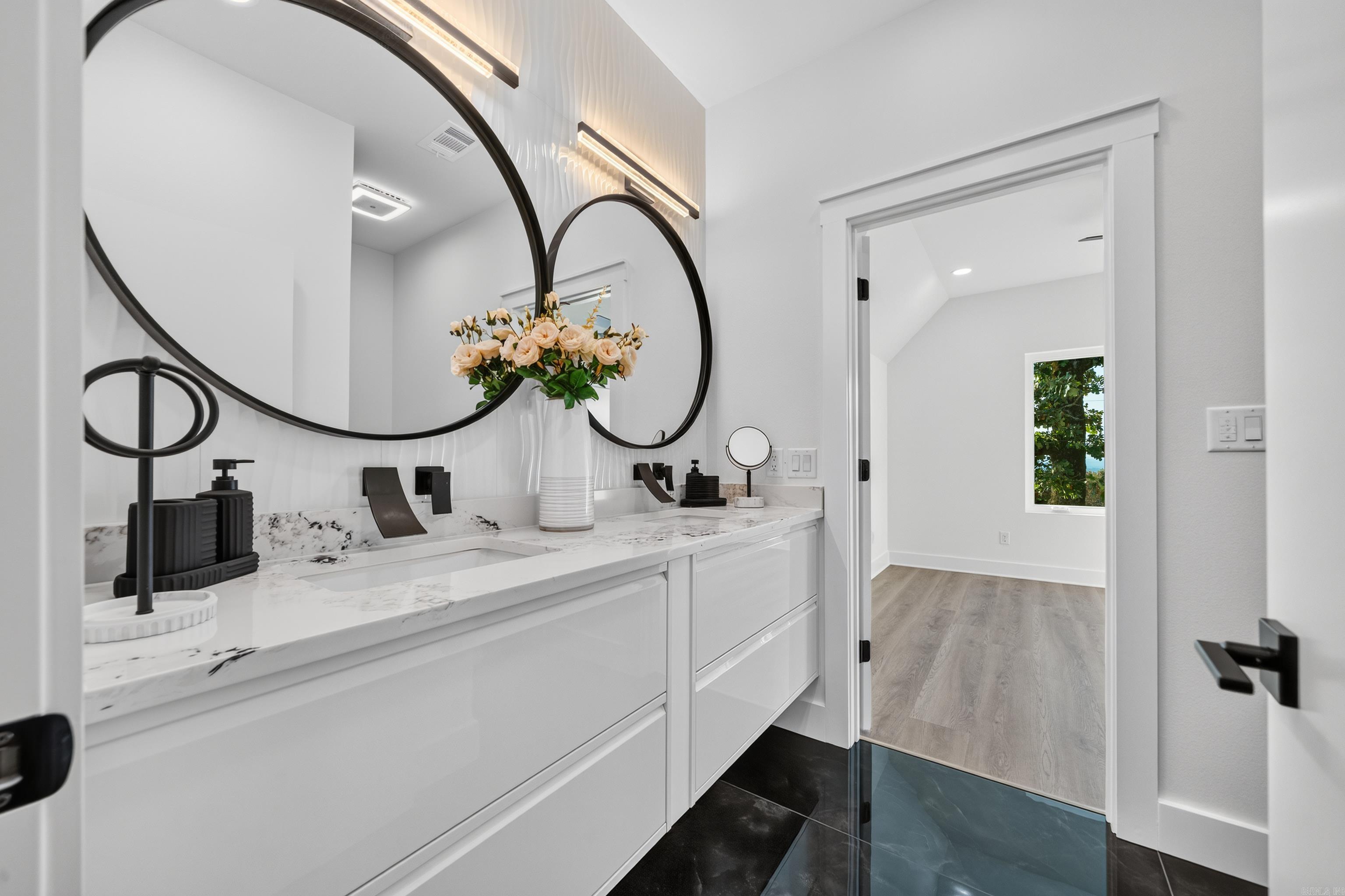 314 Vista View Place