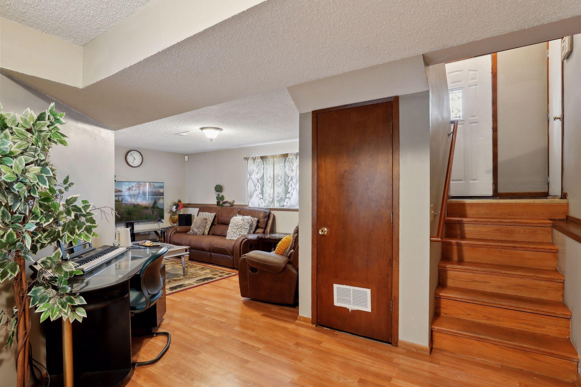 1140 Minnesota Street S