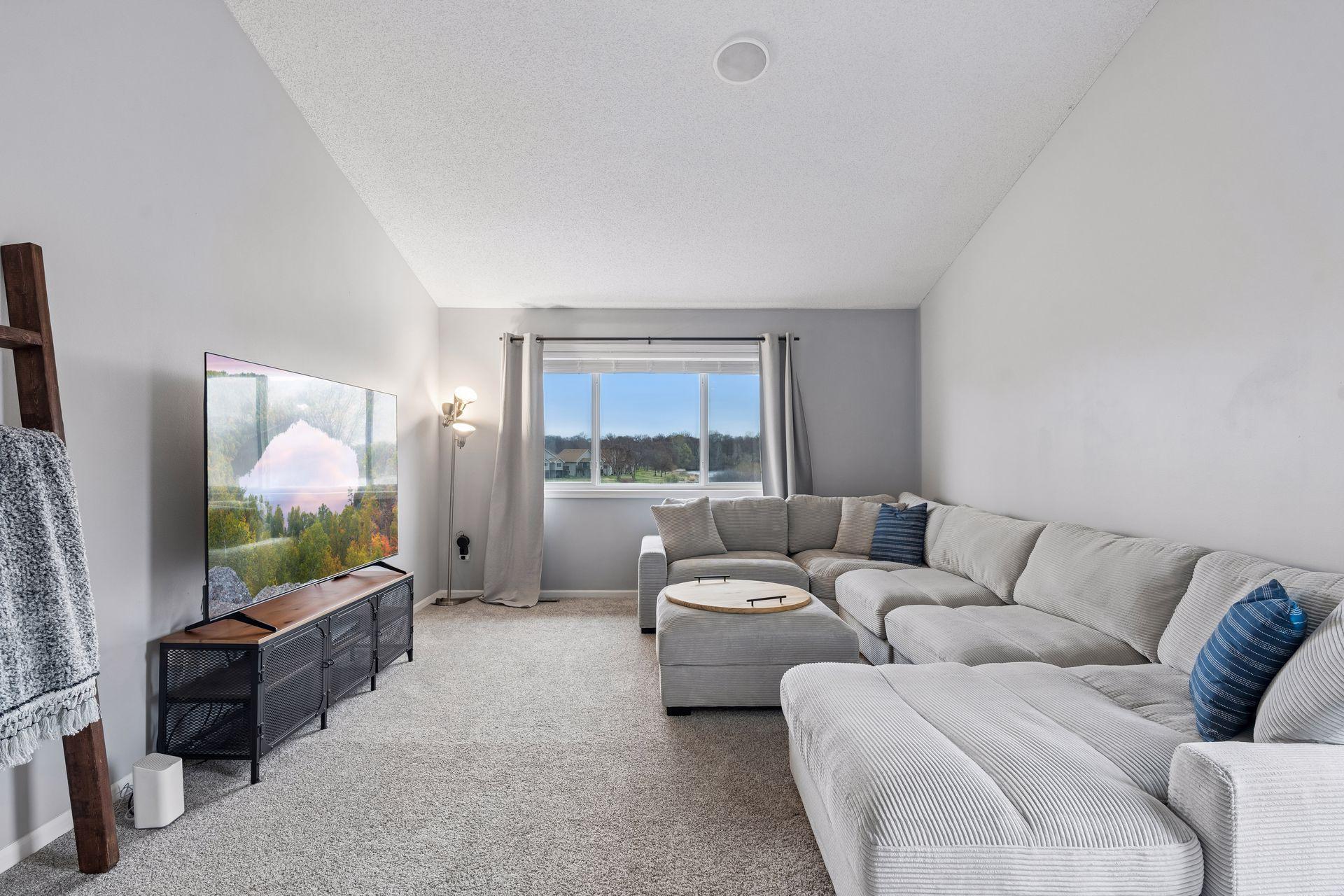 10849 Able Street NE