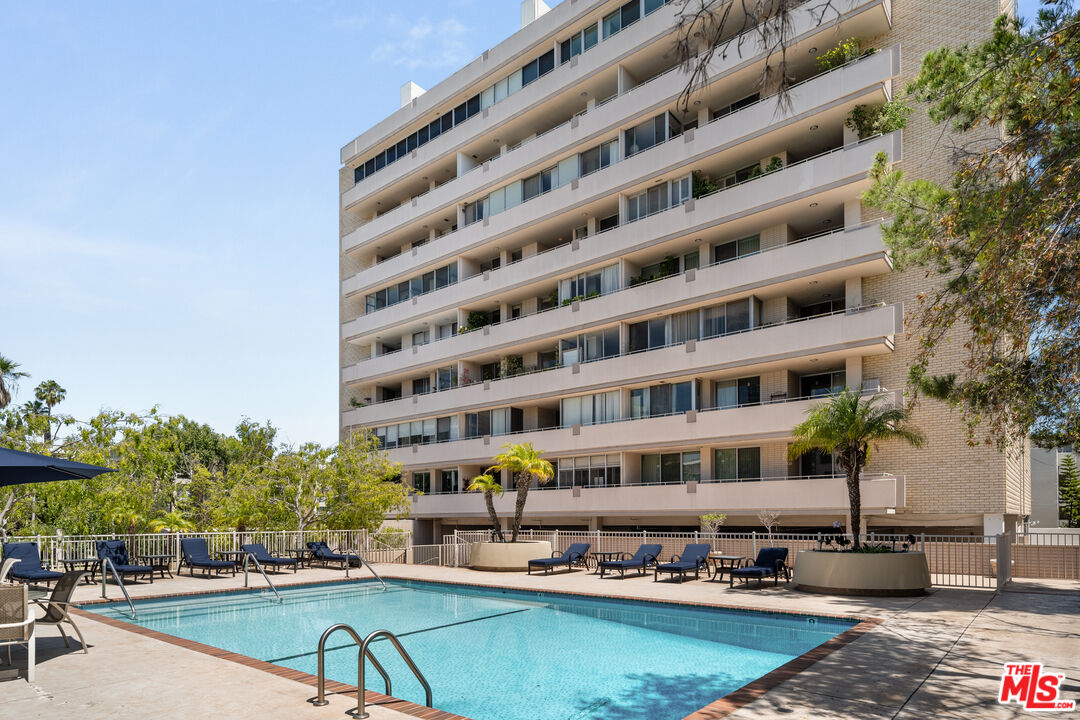 1333 S Beverly Glen Blvd Unit: 703