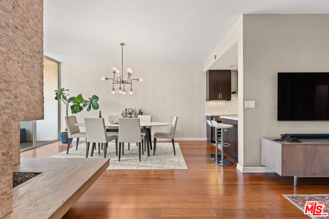 1333 S Beverly Glen Blvd Unit: 703