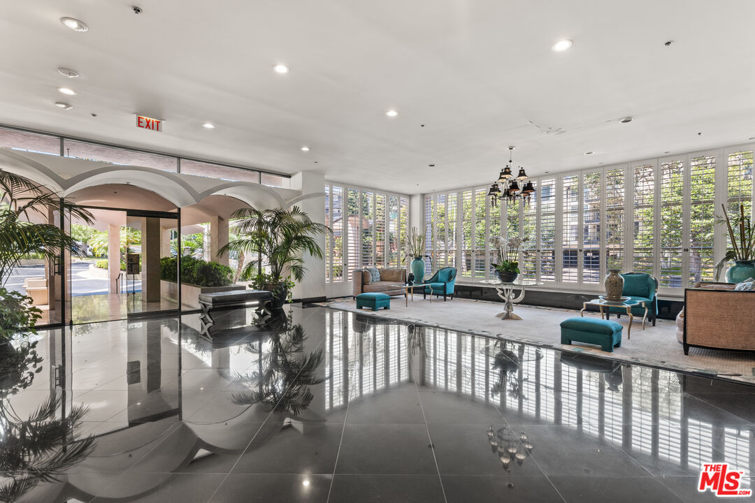1333 S Beverly Glen Blvd Unit: 703