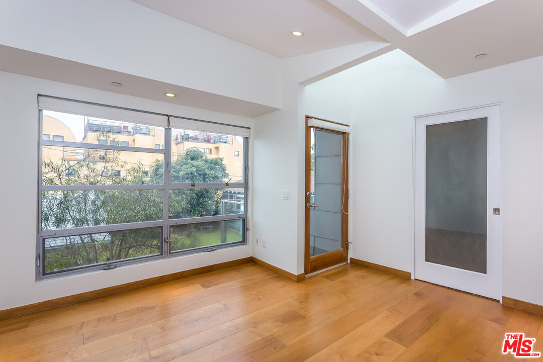 126 Pacific St Unit: 4