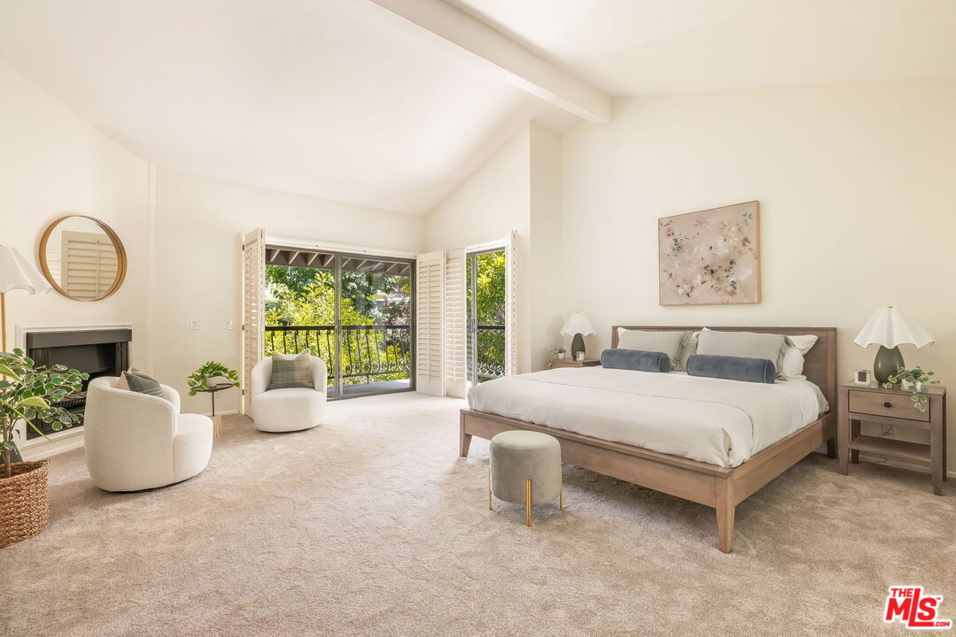 17200 Palisades Cir