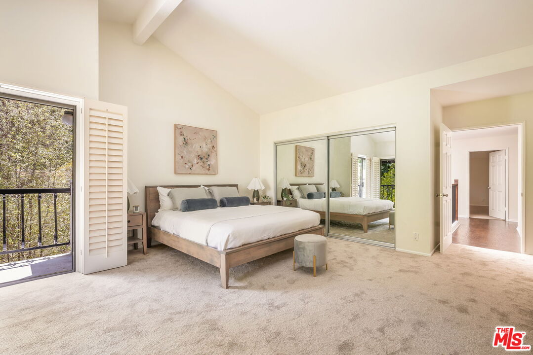 17200 Palisades Cir