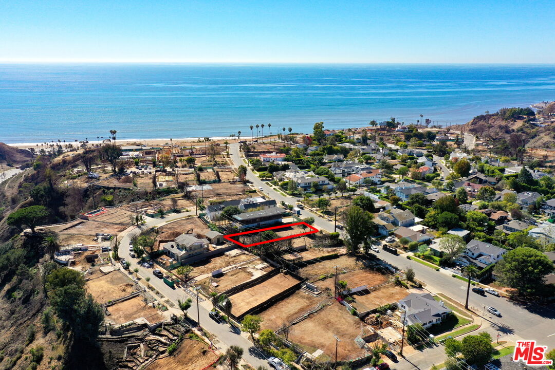 516 El Medio Ave
