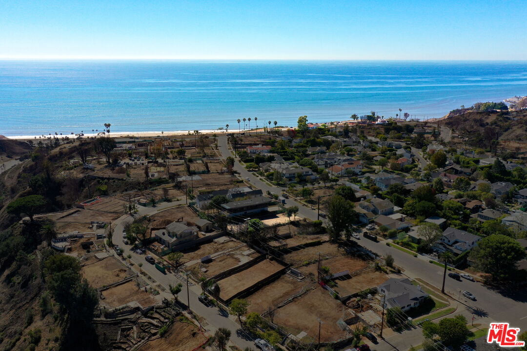 516 El Medio Ave