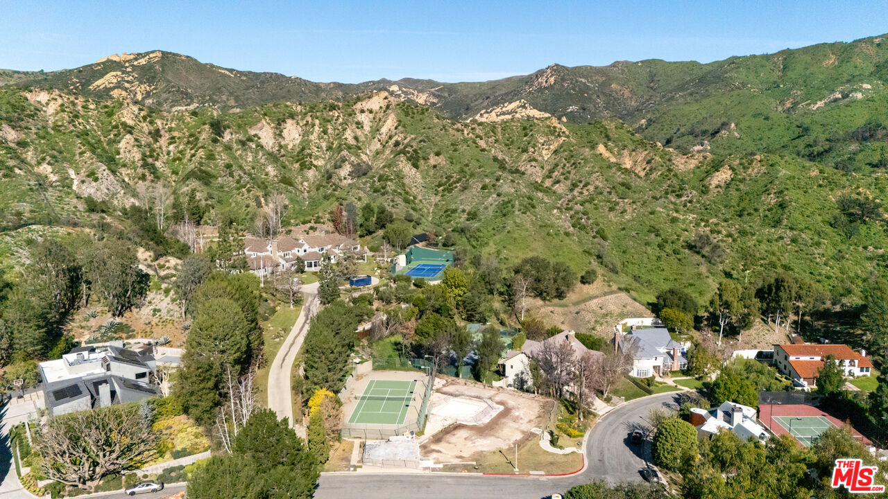 17706 Camino De Yatasto