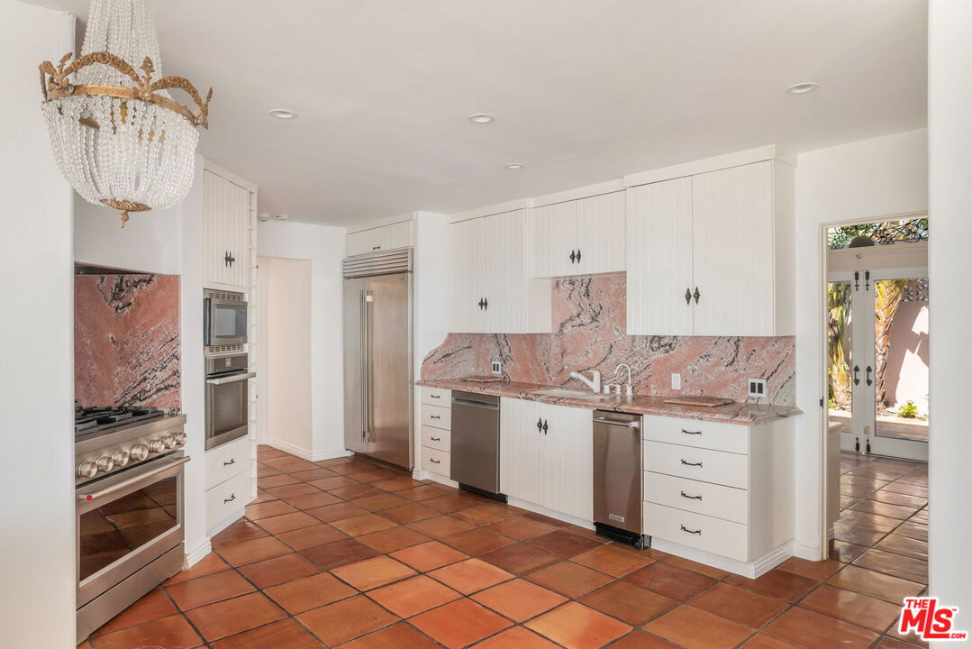 206 Bellino Dr