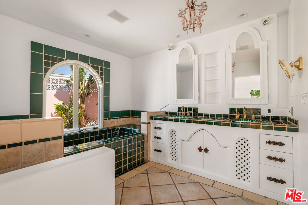 206 Bellino Dr