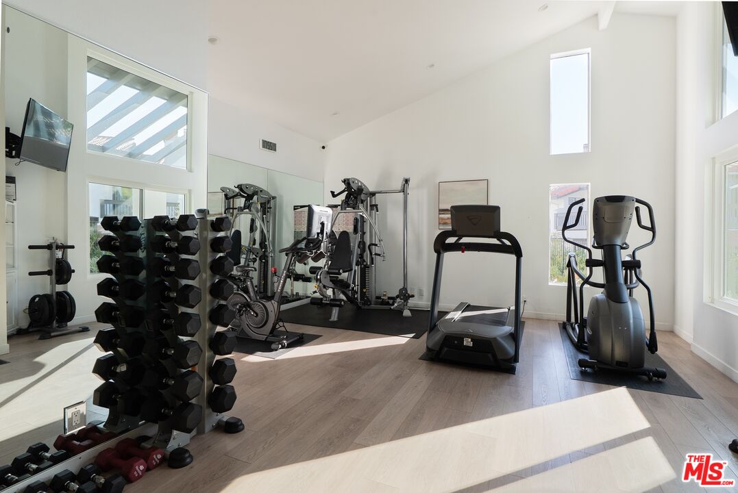 1692 Michael Ln