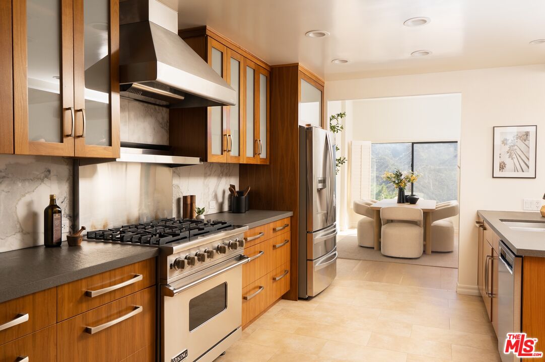 1692 Michael Ln