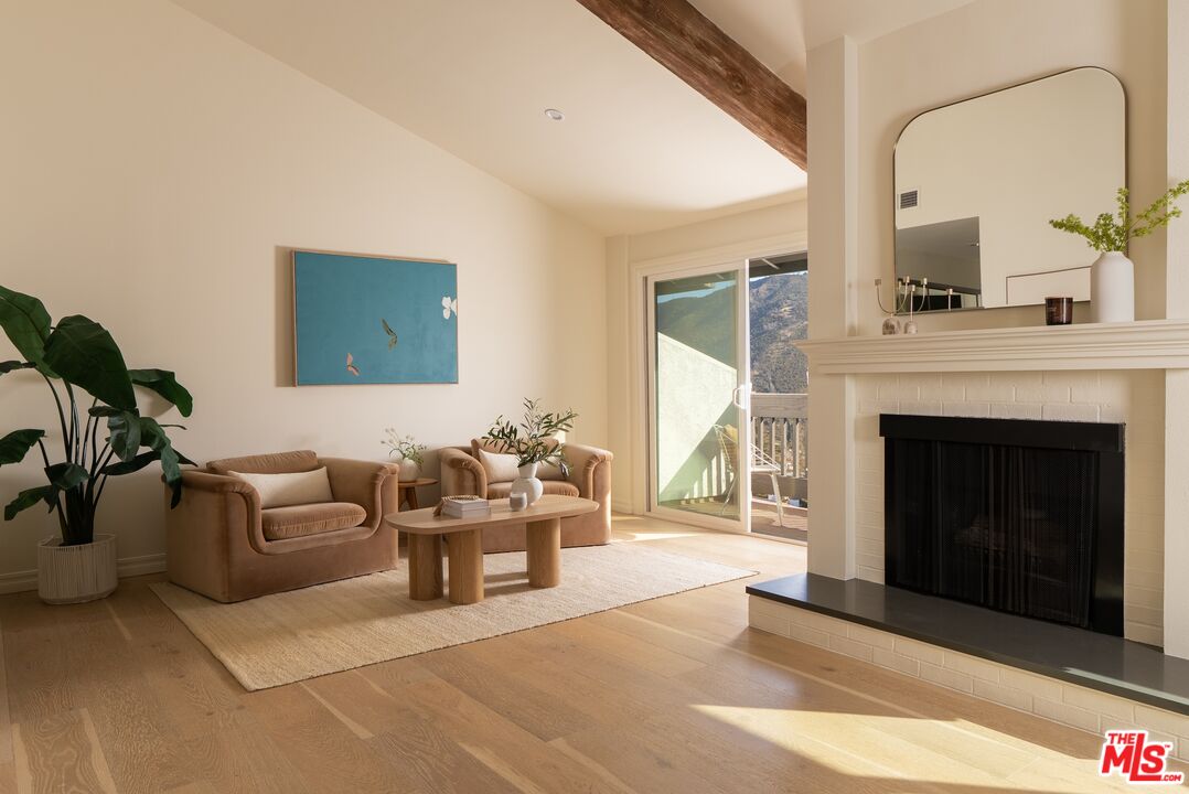 1692 Michael Ln