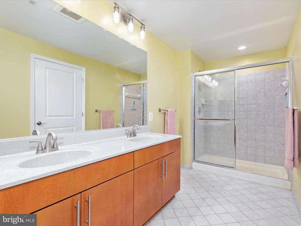 1390 KENYON STREET NW Unit: 707