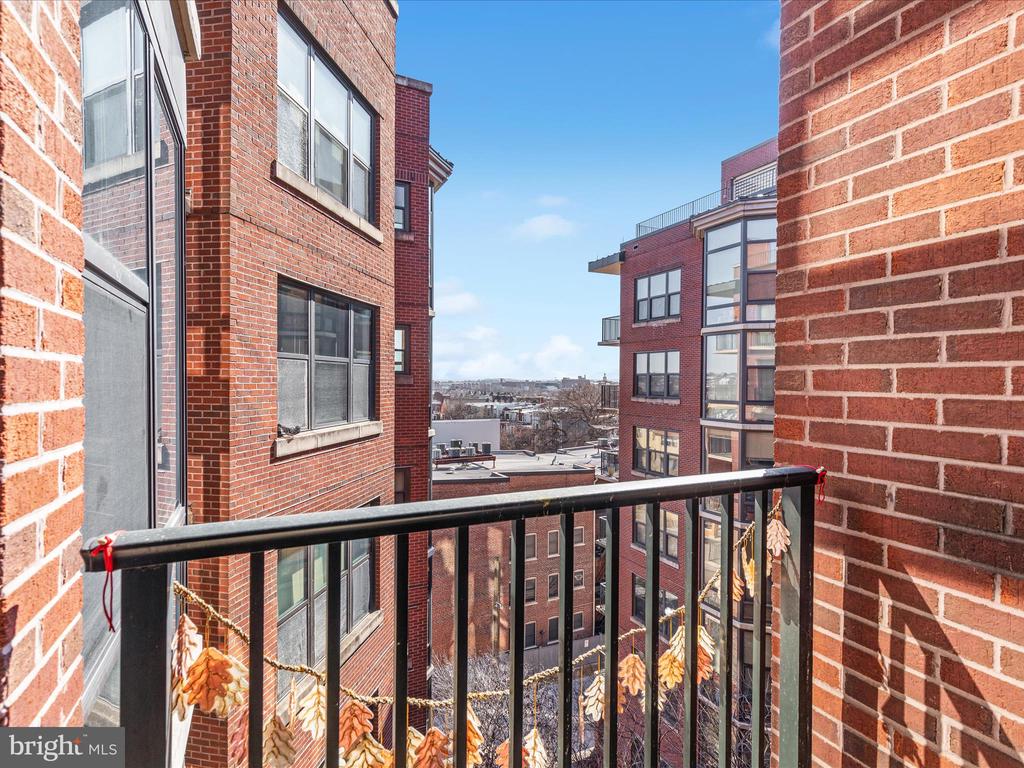 1390 KENYON STREET NW Unit: 707