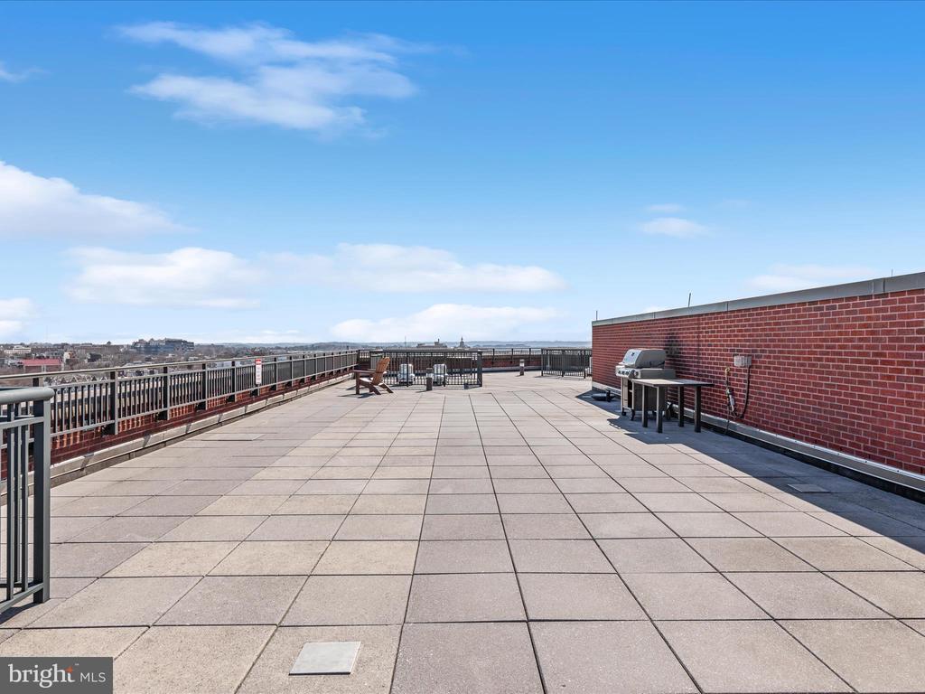 1390 KENYON STREET NW Unit: 707