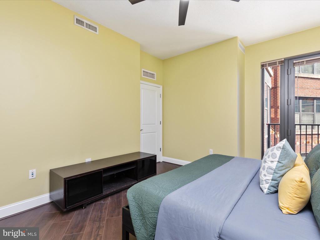 1390 KENYON STREET NW Unit: 707
