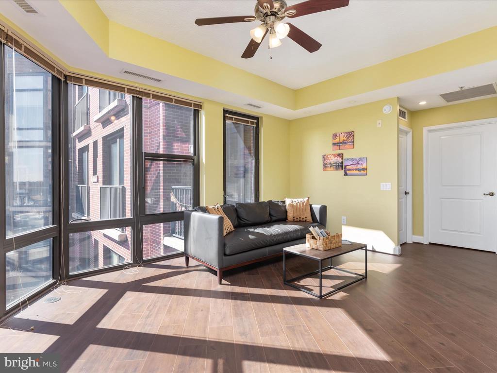 1390 KENYON STREET NW Unit: 707