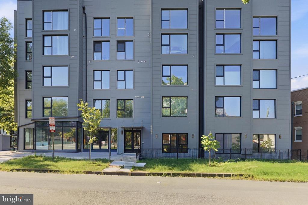 4328 GEORGIA AVENUE NW Unit: 401
