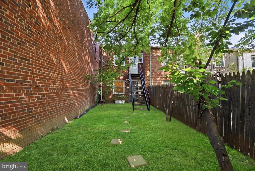1701 MONTELLO AVENUE NE Unit: B