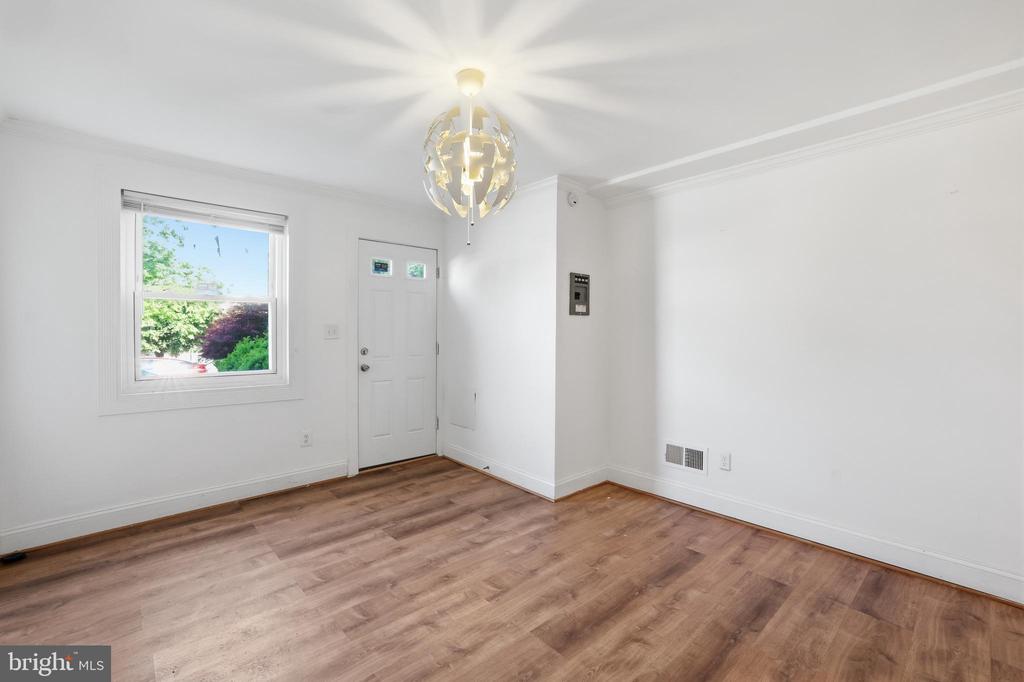 1701 MONTELLO AVENUE NE Unit: B