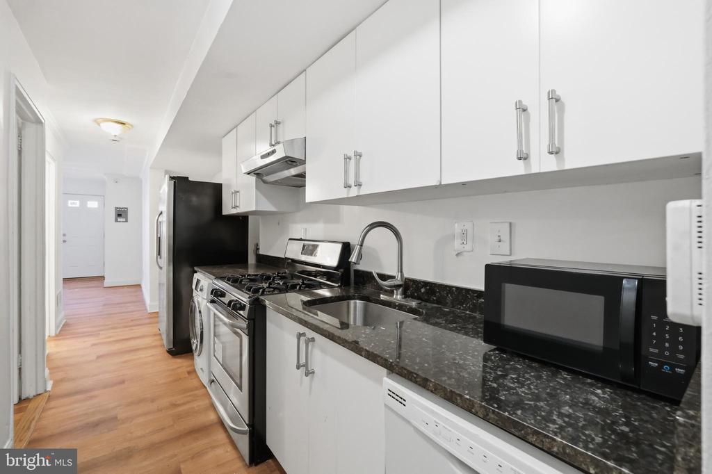 1701 MONTELLO AVENUE NE Unit: B