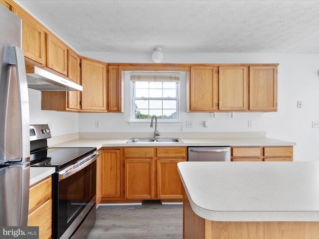 111 LIGHTHOUSE LANE
