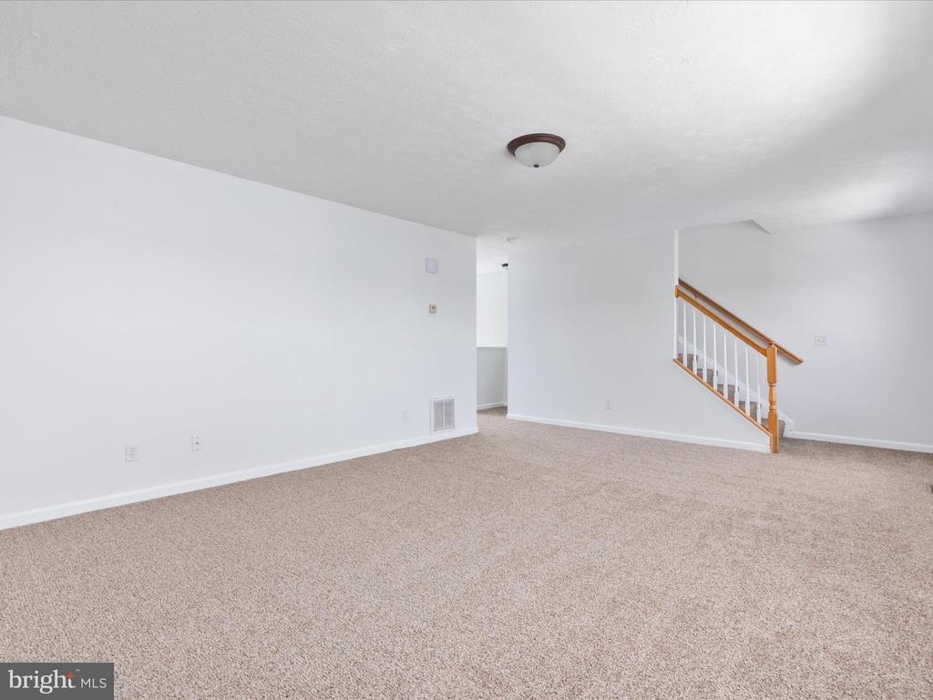 111 LIGHTHOUSE LANE