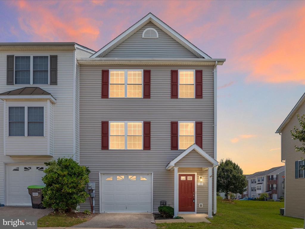 111 LIGHTHOUSE LANE