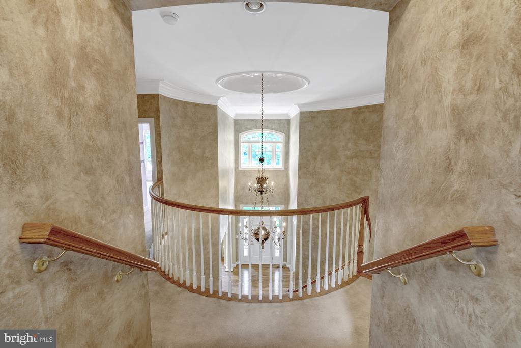 7811 CROWNHURST COURT