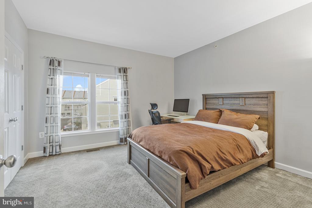 22773 FOUNTAIN GROVE SQUARE